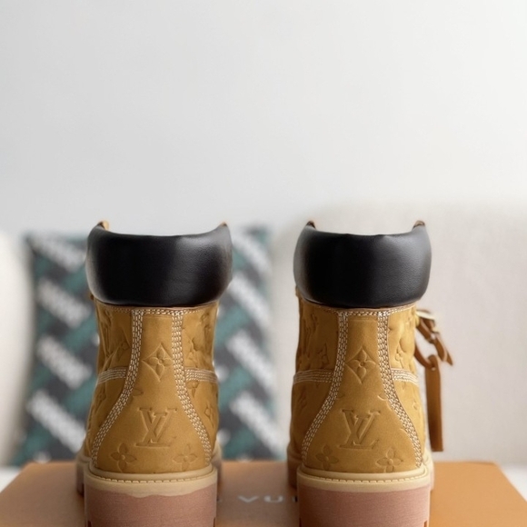 Louis Vuitton Tan Monogram Boots - Picture 5 of 8
